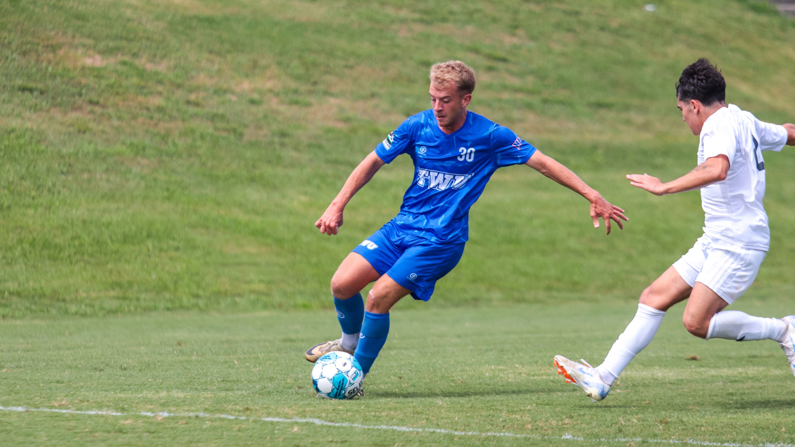 Men's Soccer Draws Against Montreat in AAC Opener