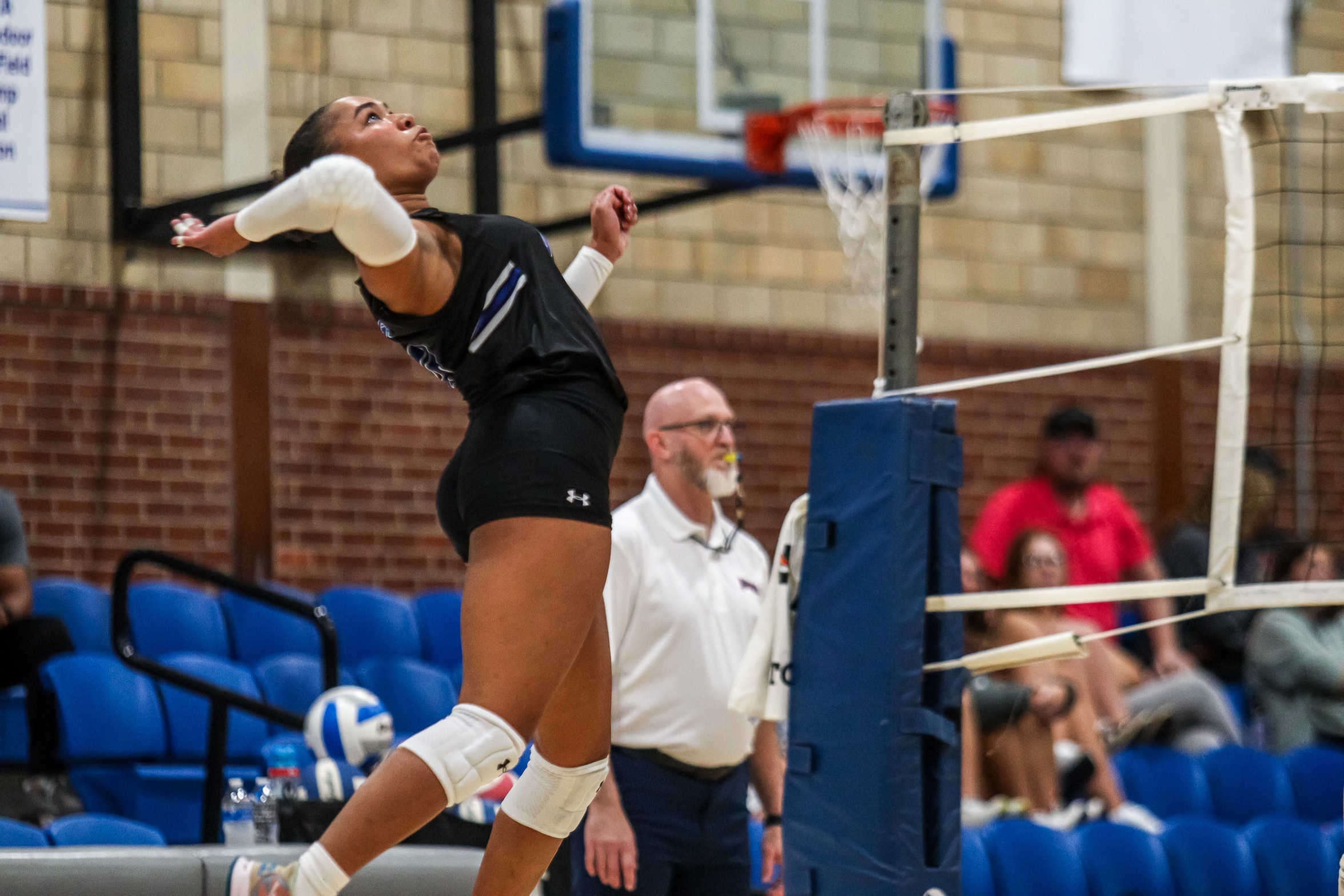 Volleyball Drops Road Finale to Milligan